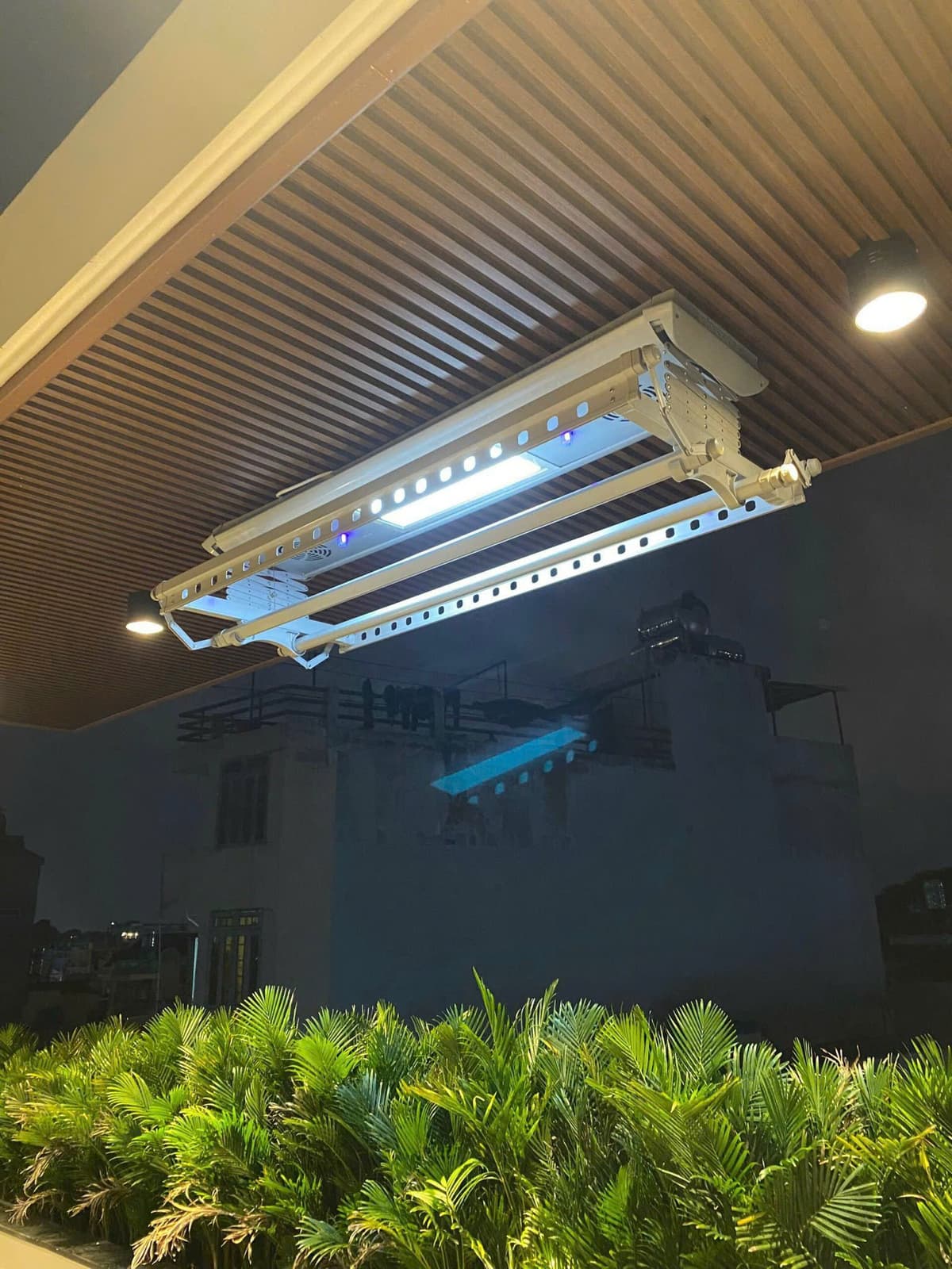 Giàn phơi điện HP09 MODEL 2026